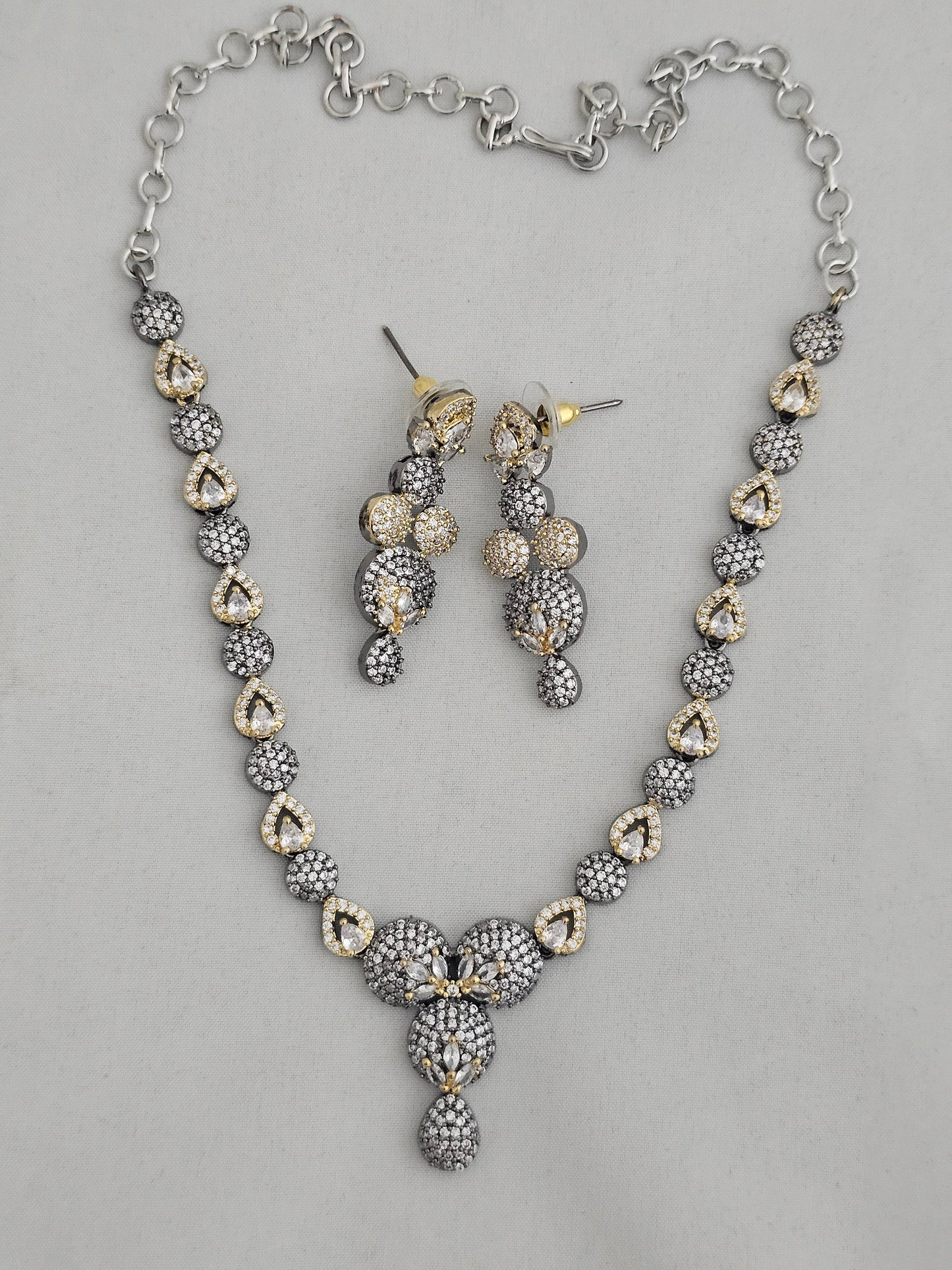 Premium high quality grand looking Gold and Black Polish Victorian Necklace with Beautiful Victorian matching Earrings - MK Fashionkart
