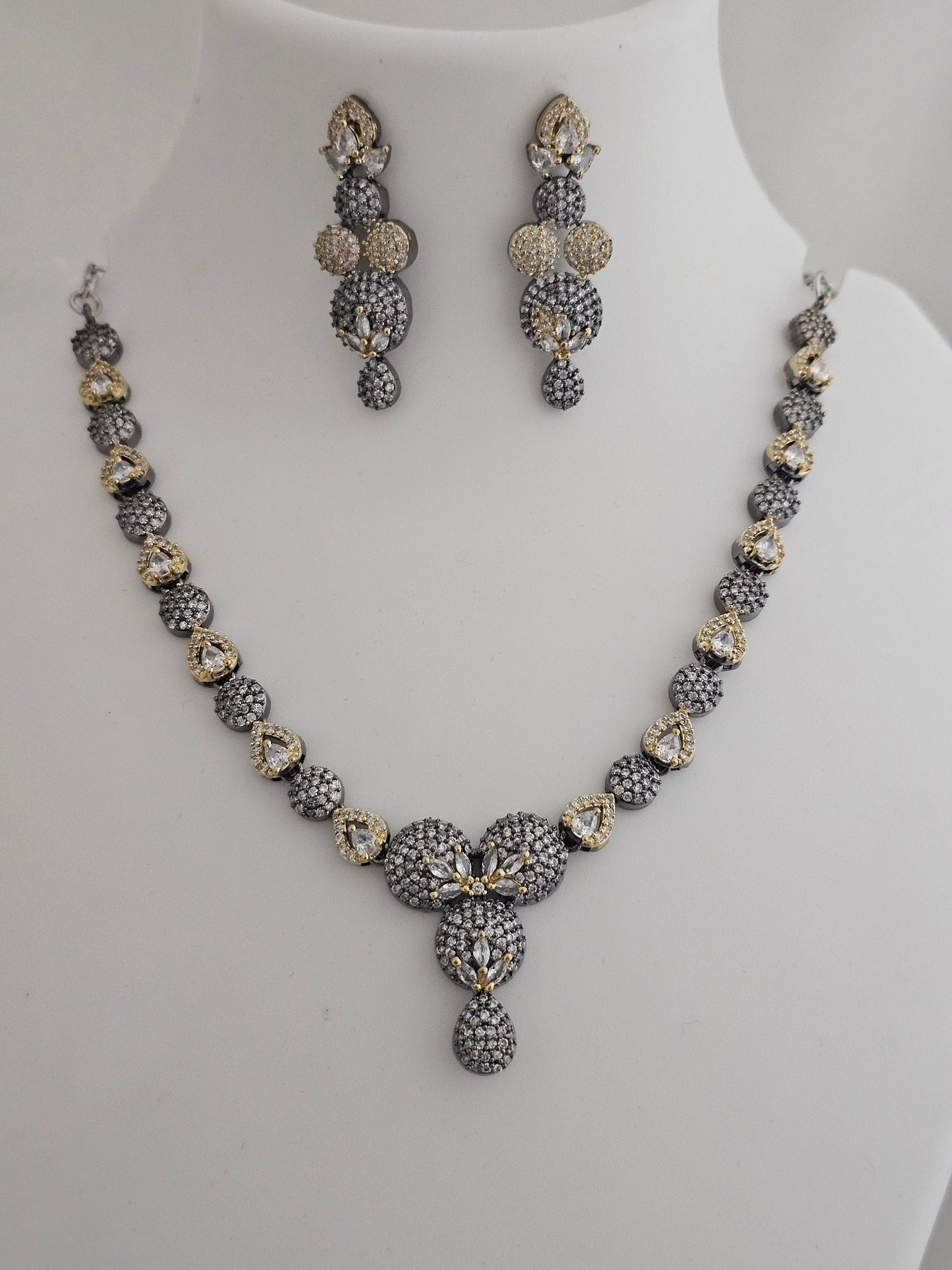 Premium high quality grand looking Gold and Black Polish Victorian Necklace with Beautiful Victorian matching Earrings - MK Fashionkart