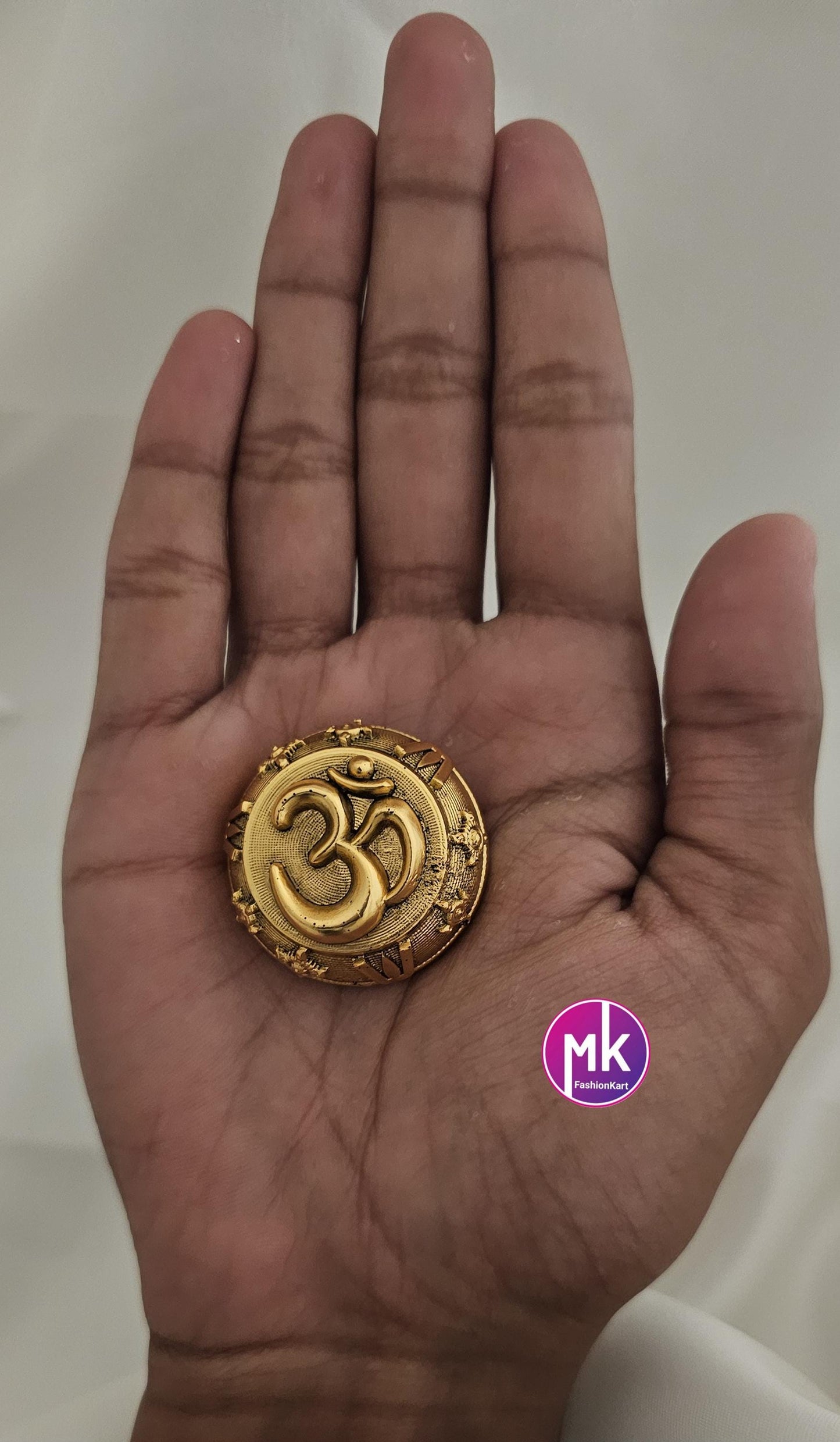 Traditional Om/Swastik Idol with beautifully crafted Satin velvet box - Spiritual/Housewarming/Birthday/Wedding day Gift - MK Fashionkart