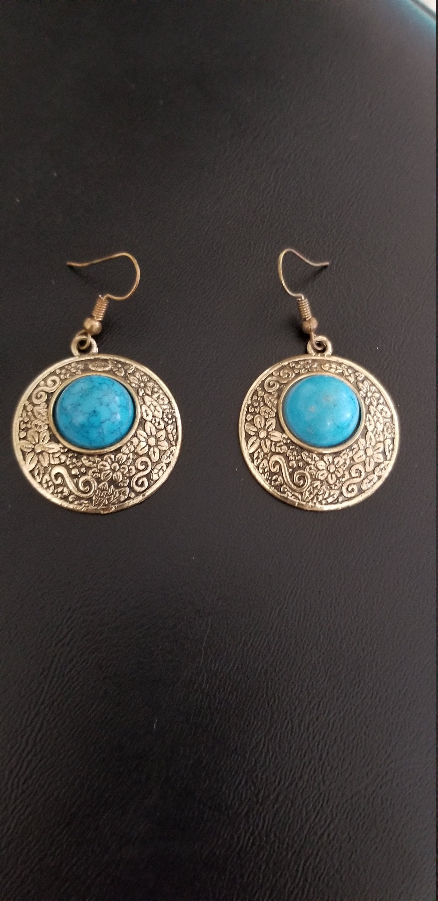 Tibetan Jewelry - Antique finish - Turquoise stone
