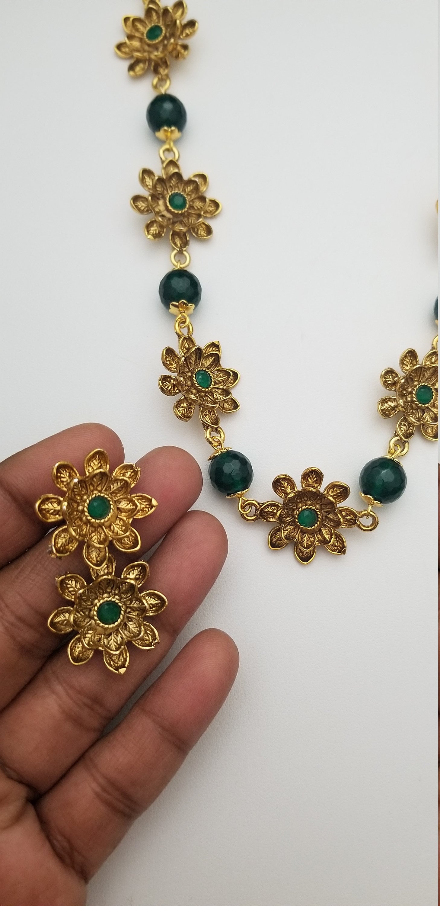 Flower Type Antique Gold chain with marching Earrings