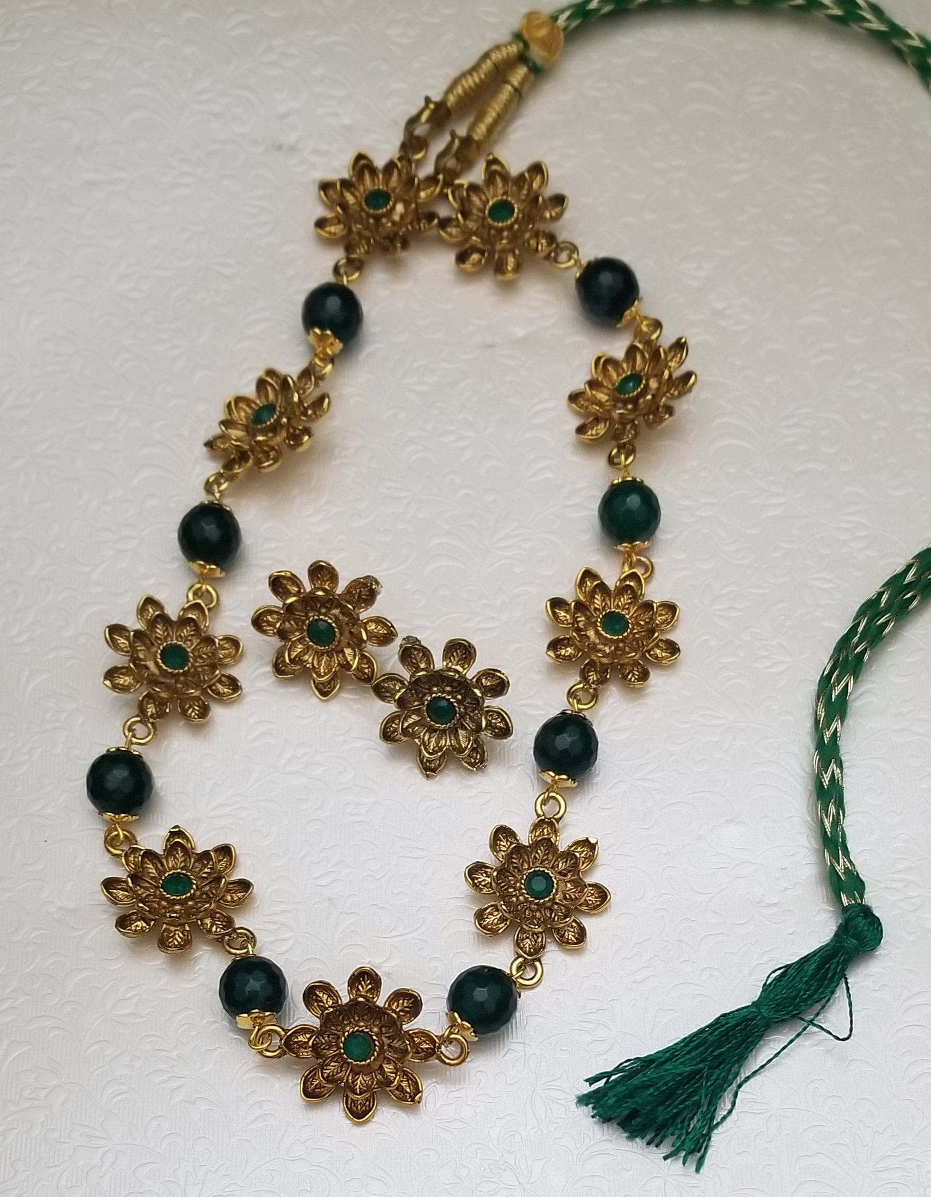 Flower Type Antique Gold chain with marching Earrings