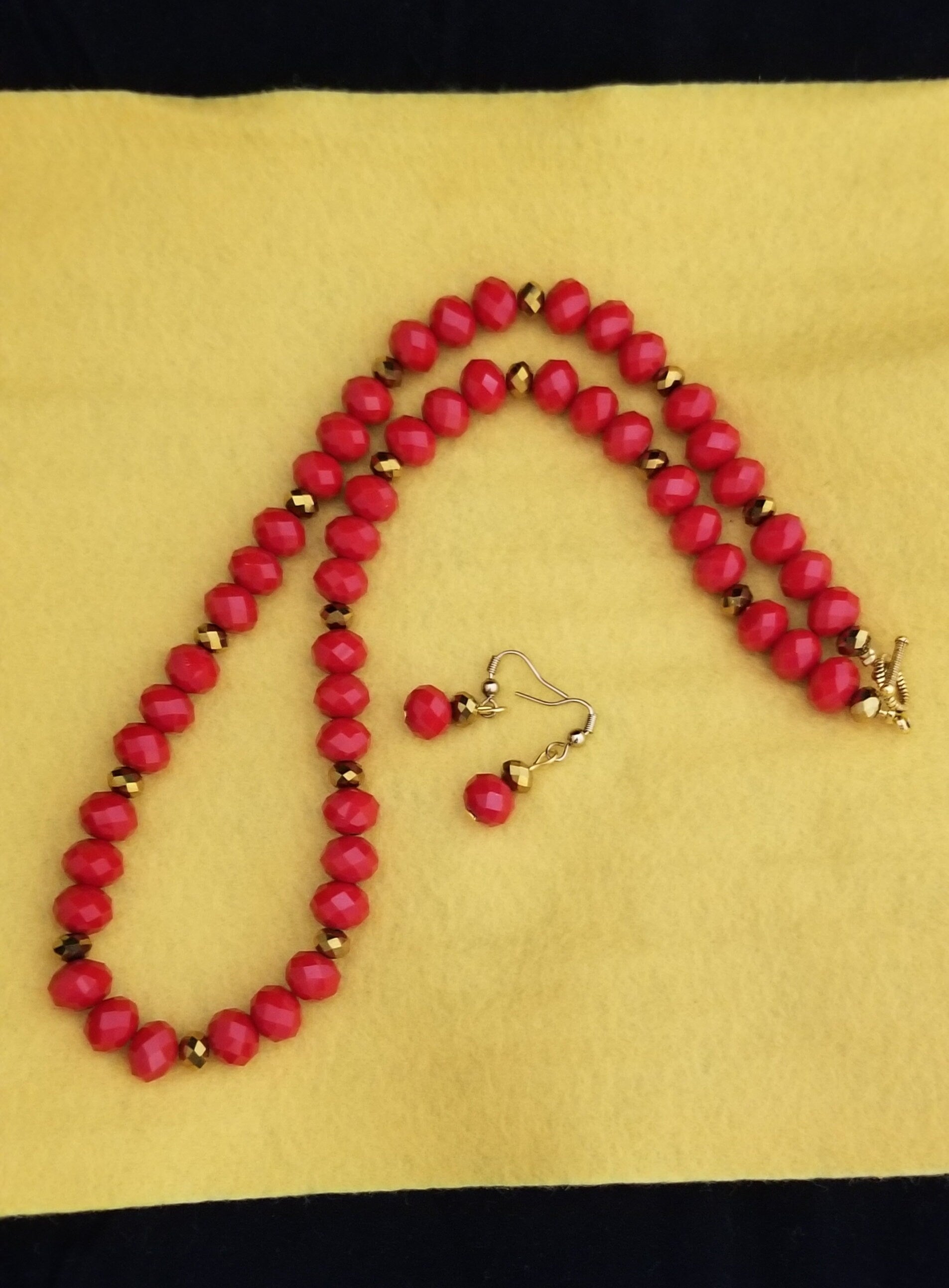 Red Crystal bead with gold bead trendy chain