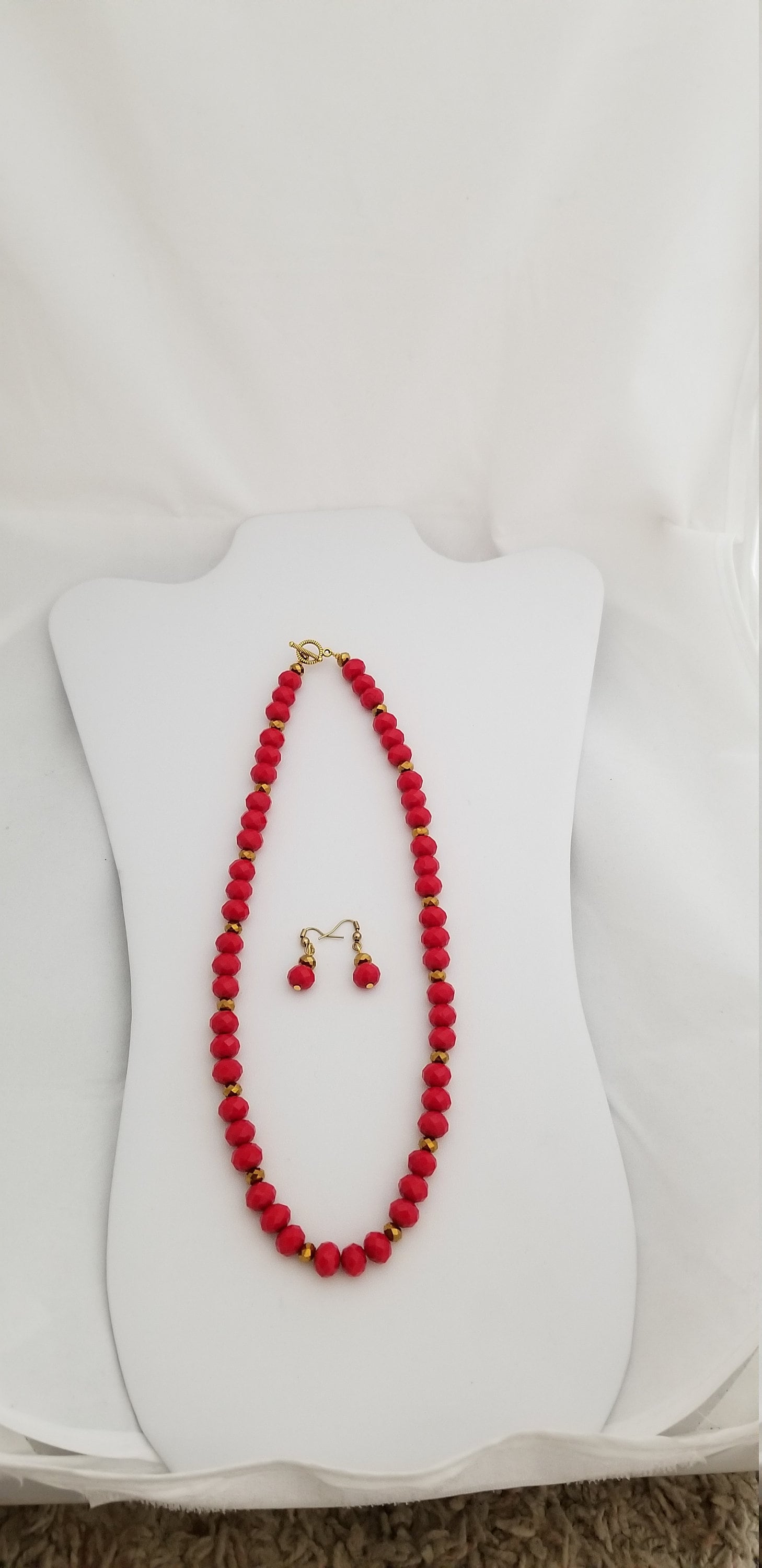 Red Crystal bead with gold bead trendy chain