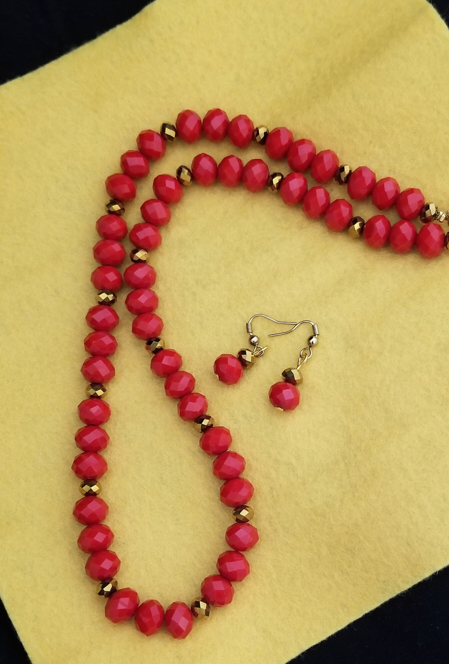 Red Crystal bead with gold bead trendy chain