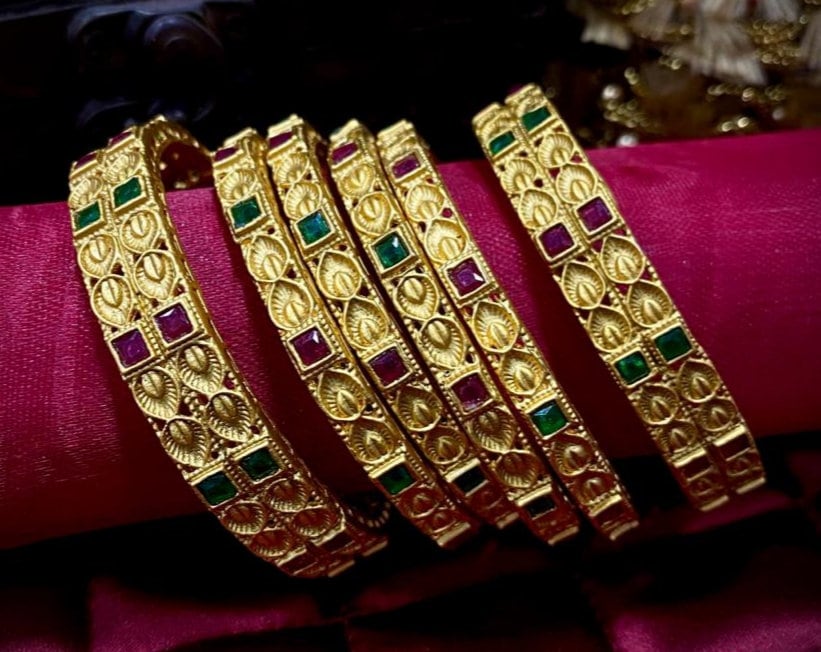 Matte finish Bangles with Red and Green AD stone -set of 6 bangles -  Size 2.6