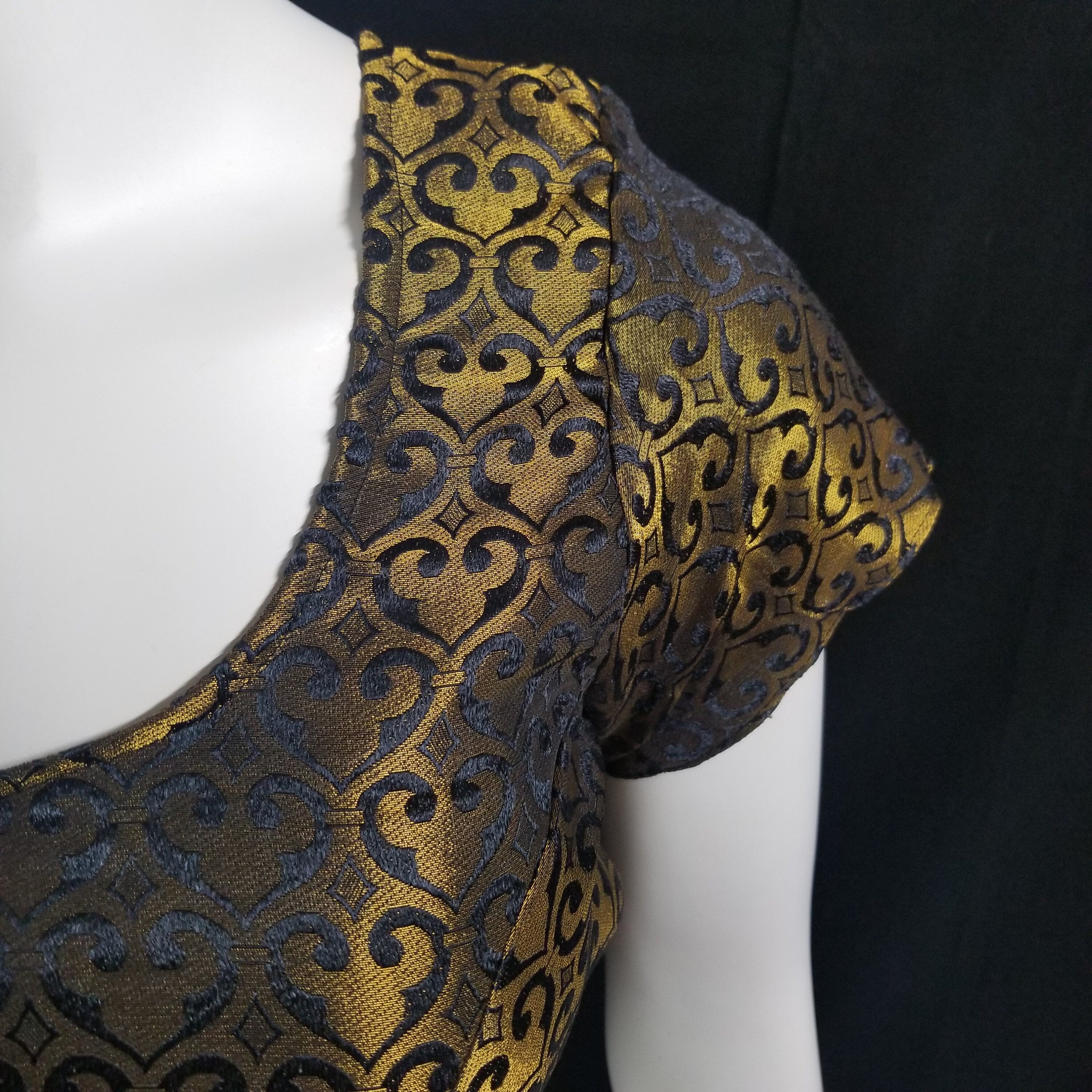 Readymade Saree Blouse - Black with gold Blouse for Saree - Princess cut with padded  - size 38" alter to 36"/40"