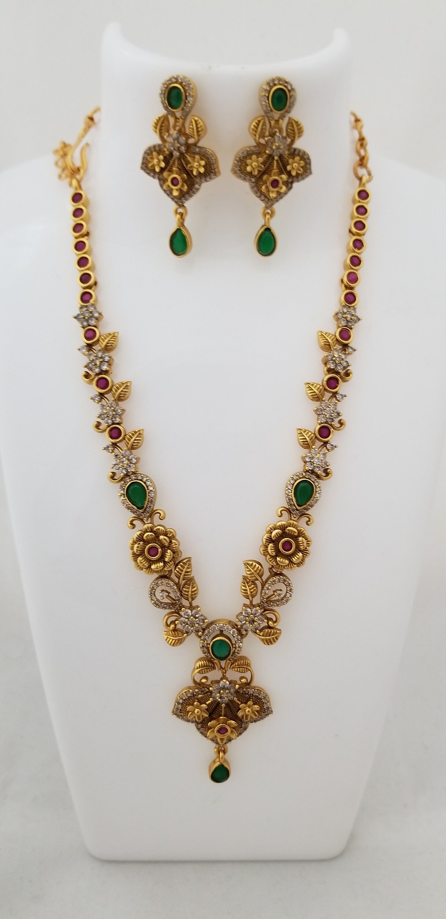 Premium Quality CZ matte finish Necklace with Beautiful Earrings