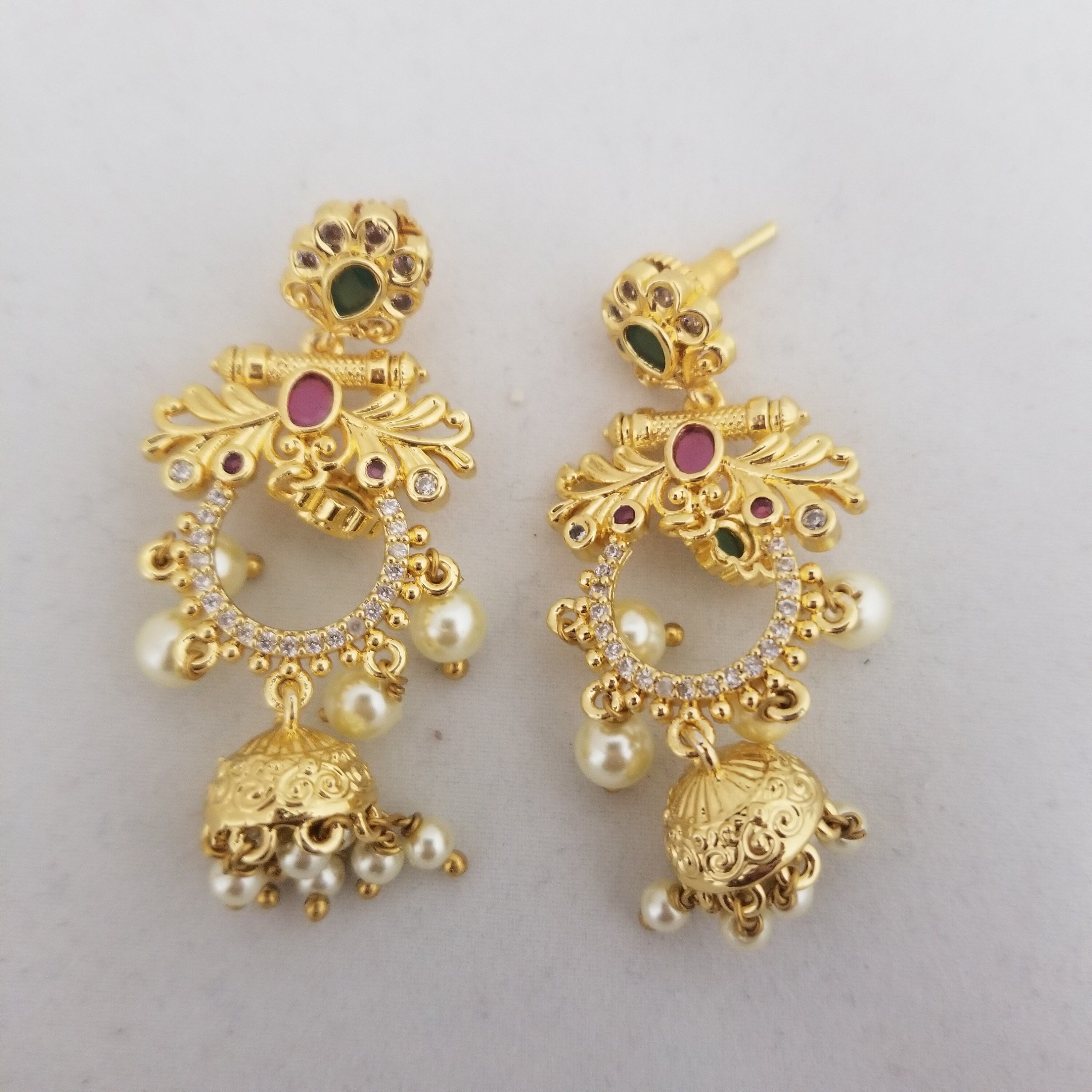Premium Quality Gold finish Necklace with Beautiful Earrings
