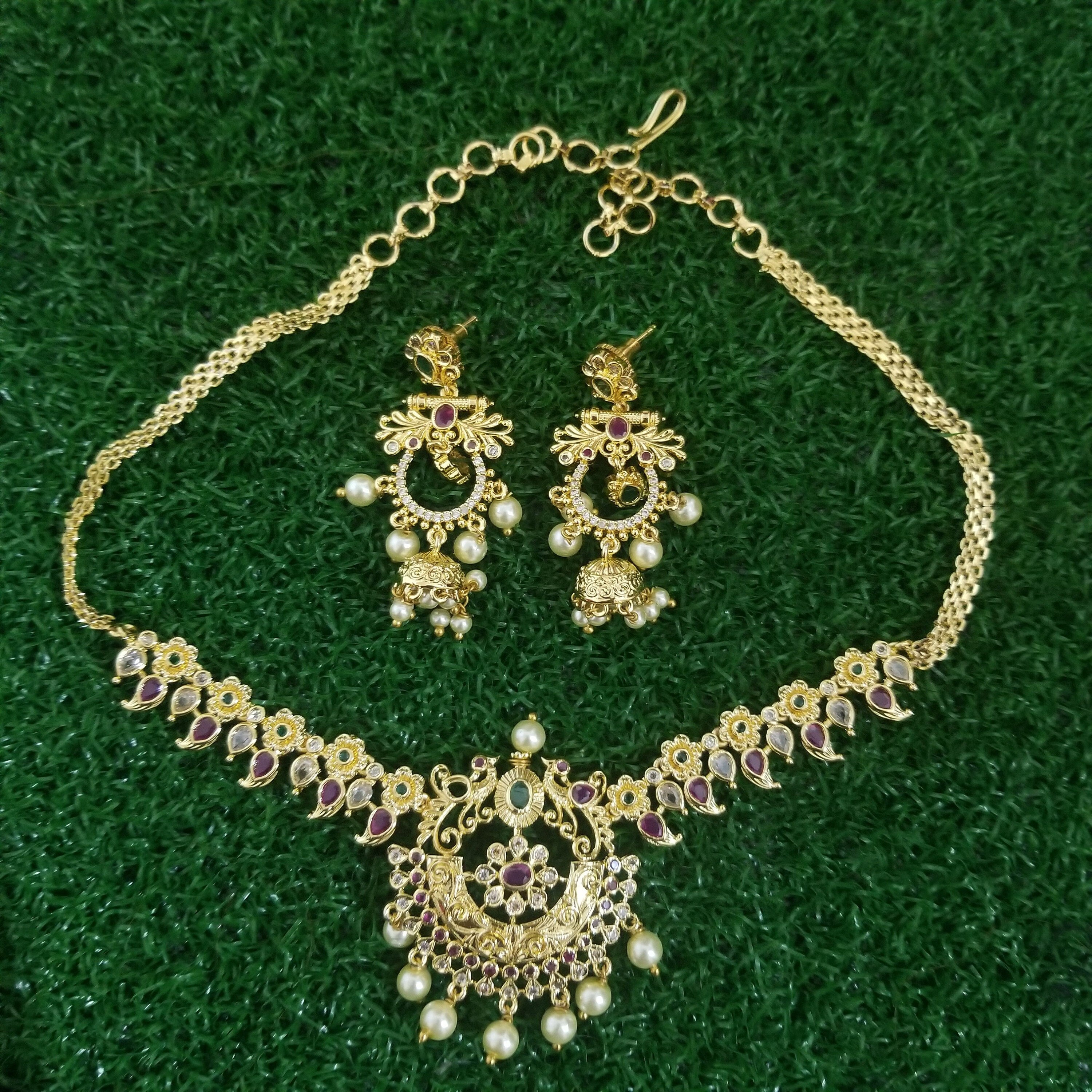 Premium Quality Gold finish Necklace with Beautiful Earrings