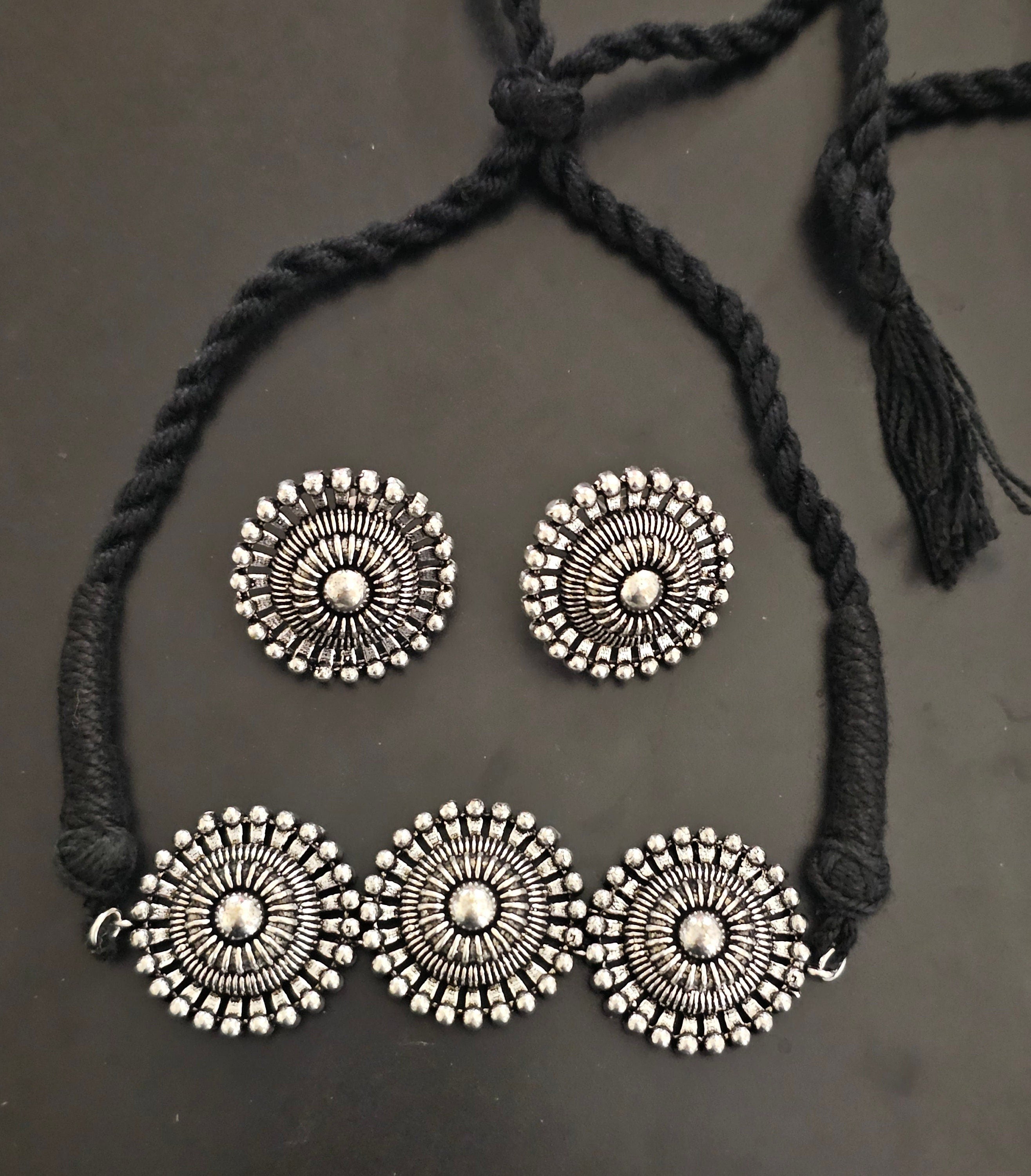 Premium quality Antique Silver Choker with matching Earrings