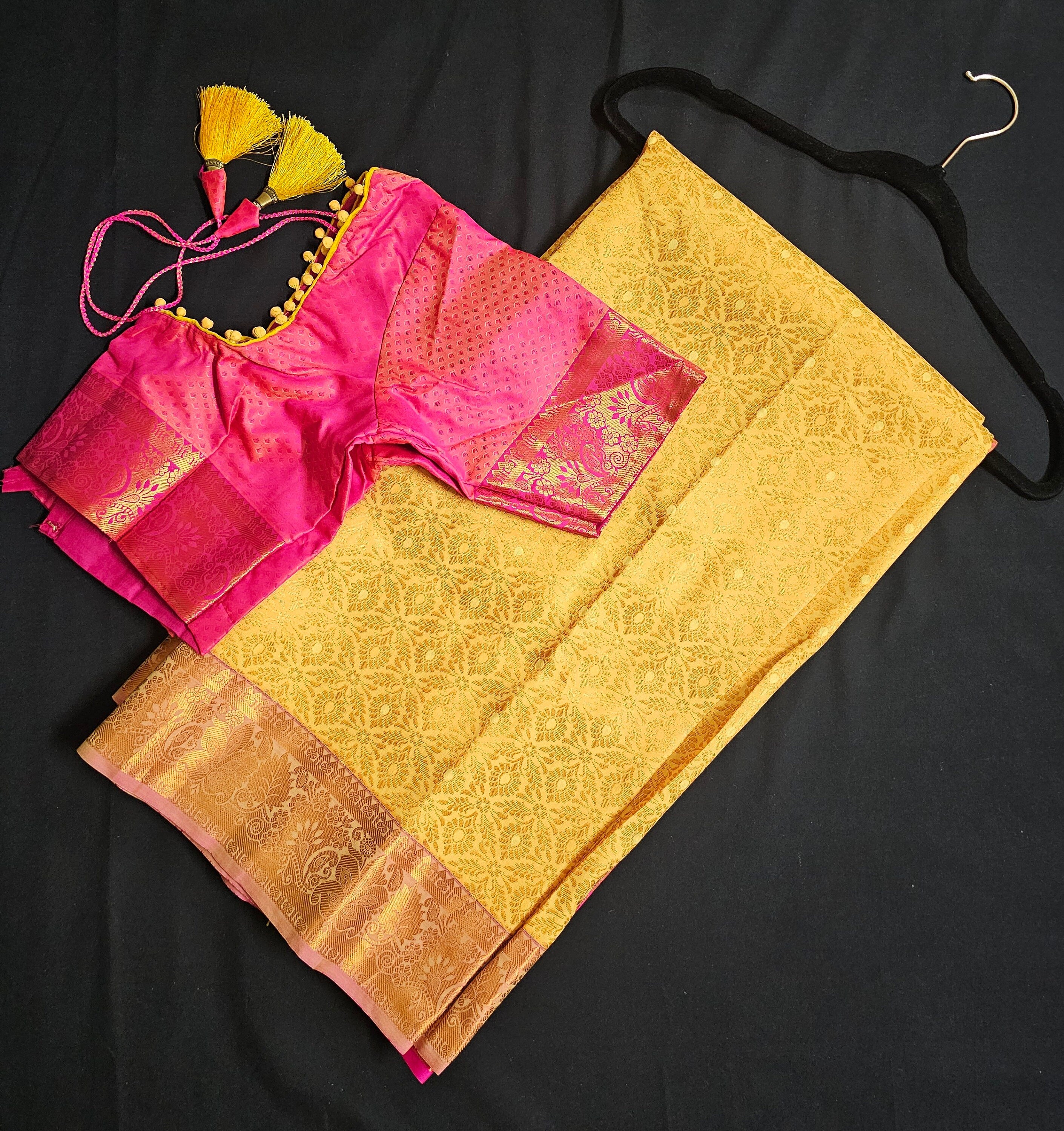 Bridal wear - Traditional wedding Saree - Brocade Saree -Kanchipuram pattern rich zari pallu with stitched blouse - Blouse size 34 (Upto 38)