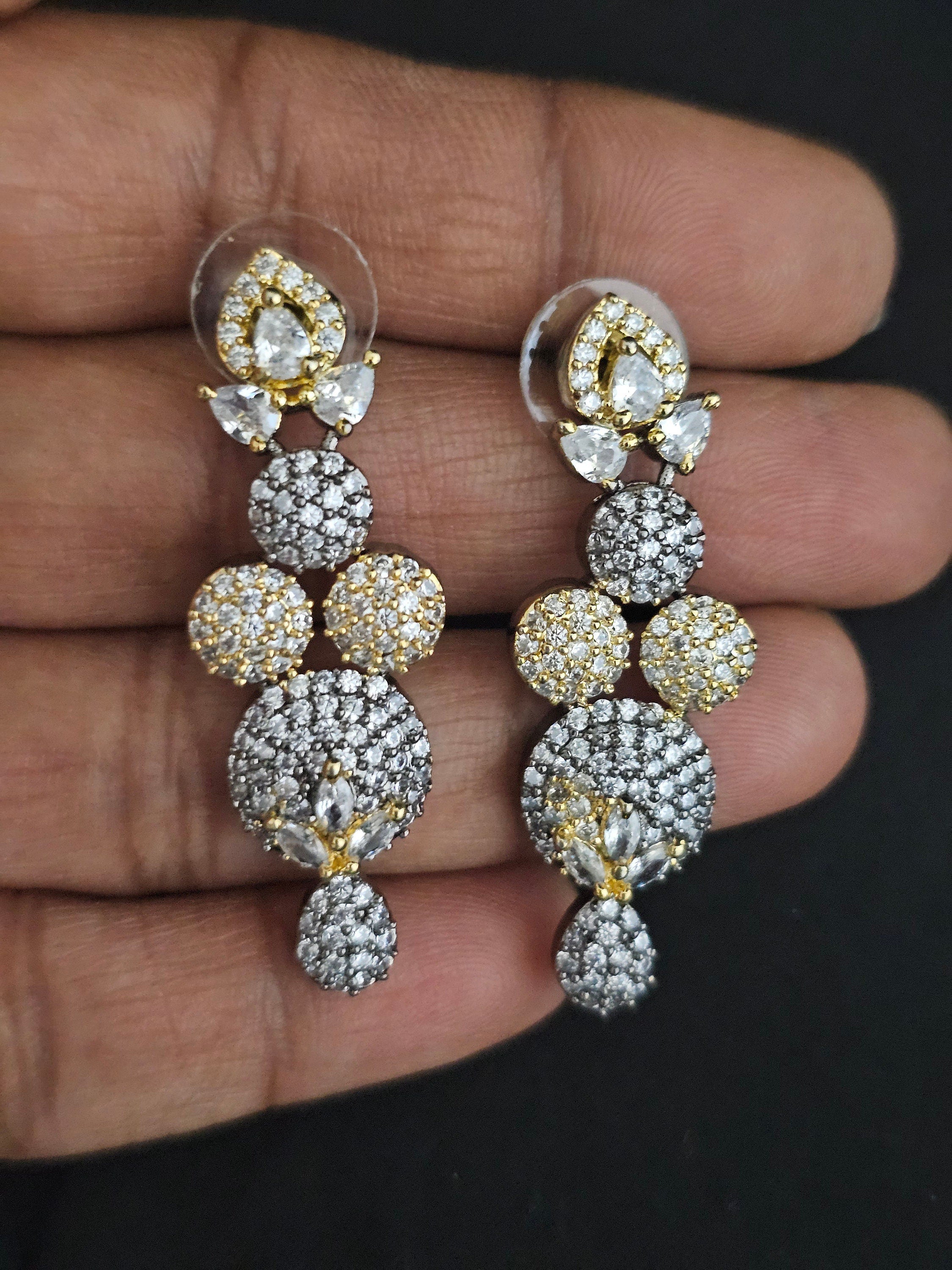 Premium Quality Gold and Black Polish Victorian Necklace with Beautiful Victorian matching Earrings