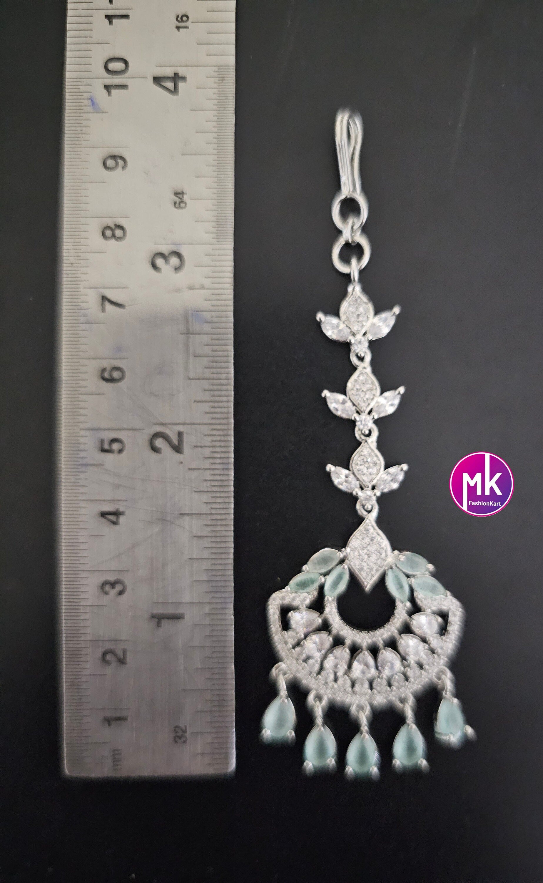 AD stone with Diamond finish with stone hanging Teel Green Tikka/Nethichutti