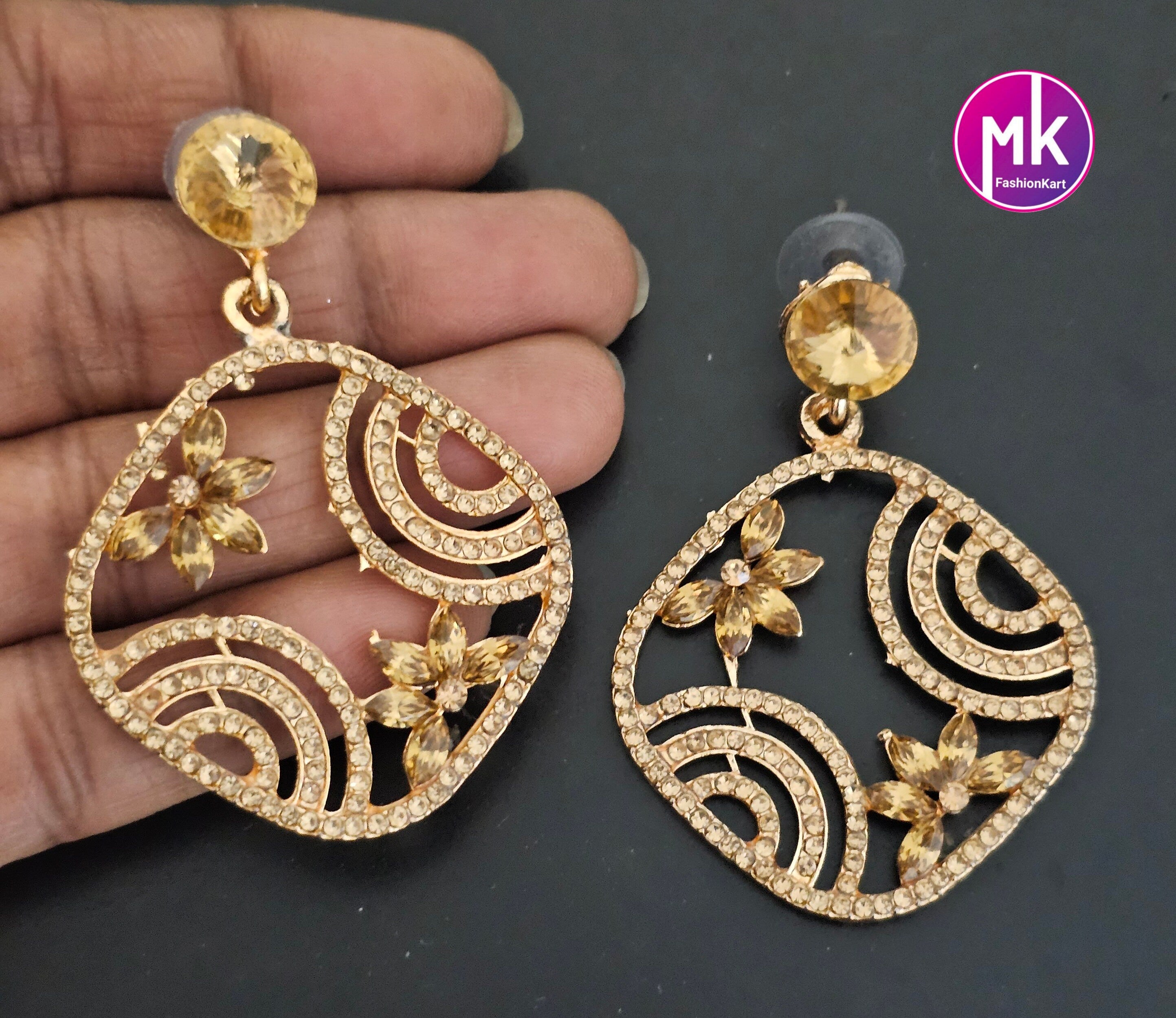 Bollywood Flower design Gold stone Earrings / Dangle Earrings